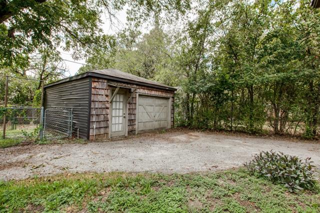Linden garage