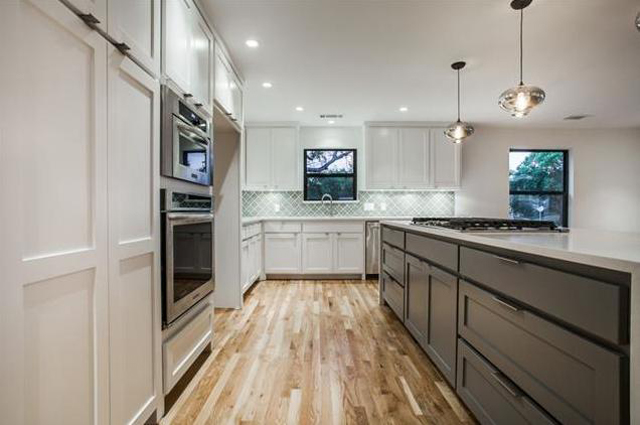 11761 Neering Kitchen 3