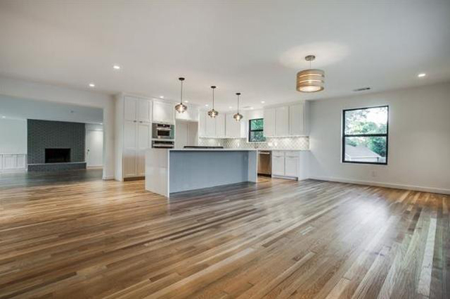 11761 Neering Kitchen Living