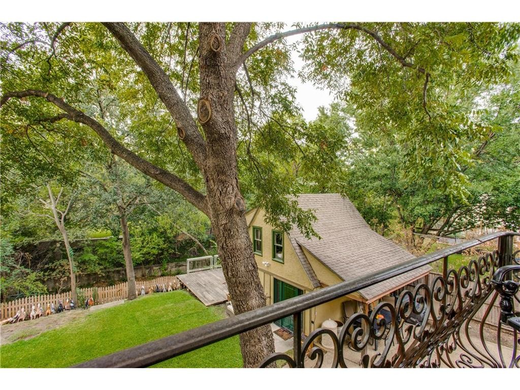 18 creek view 1