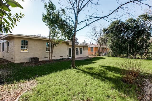 2367 Highwood A