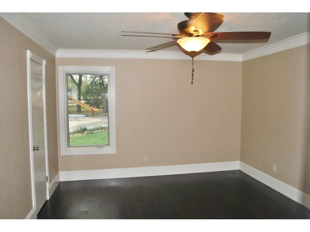 Couch bedroom
