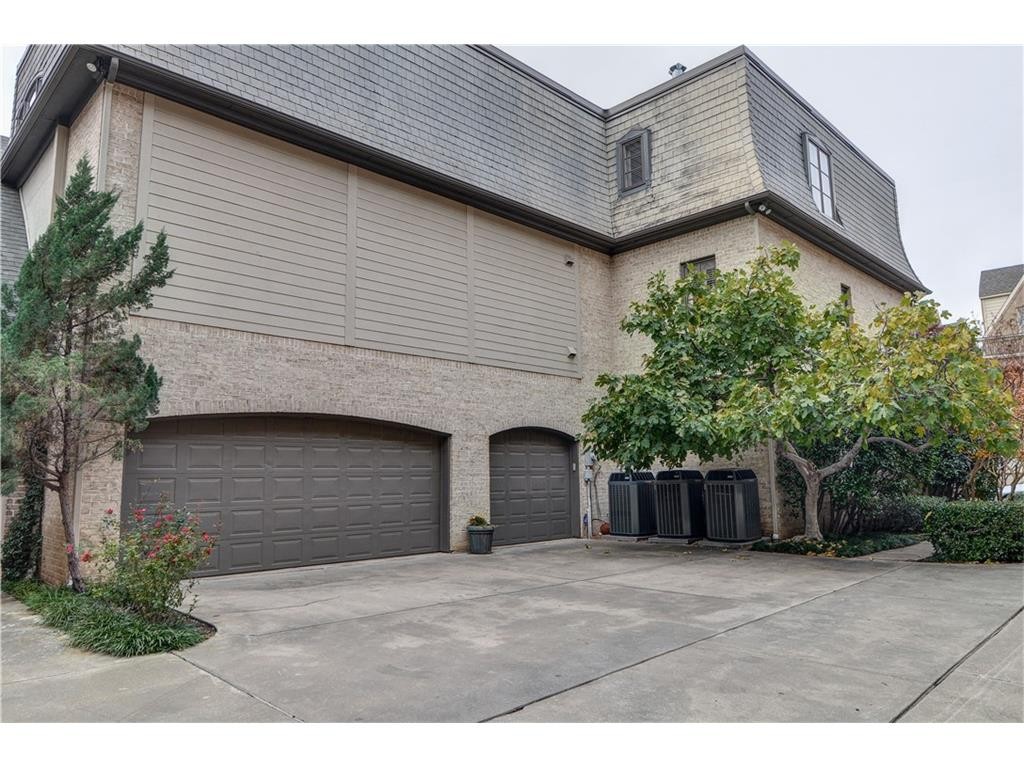 Thomas Street 3 car garage