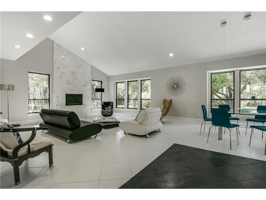 1722 Cedar Hill Living