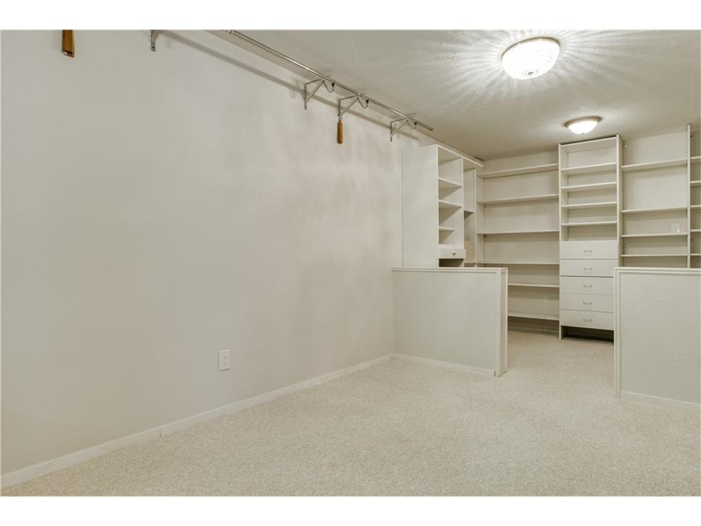 1722 Cedar Hill Master Closet