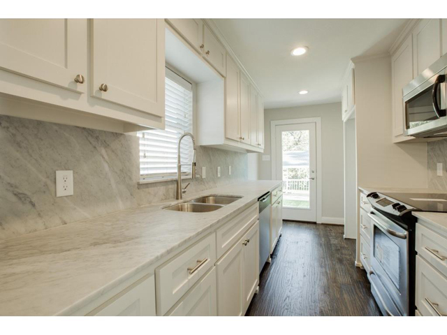 3518 Virginia Kitchen 2