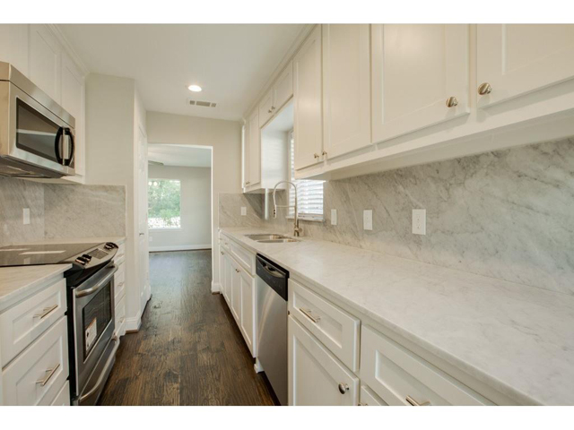 3518 Virginia Kitchen