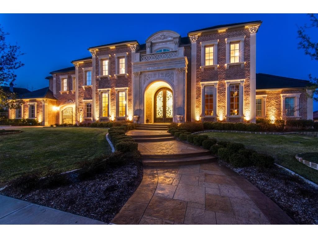 408 Woodlake Front
