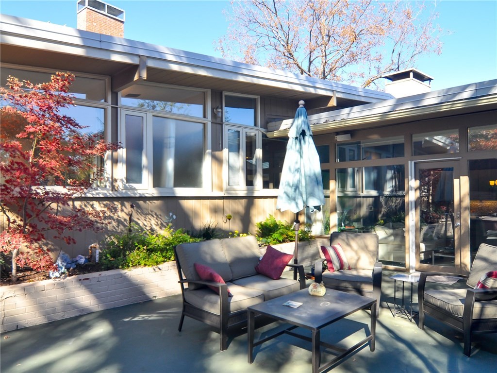 7142 shook patio