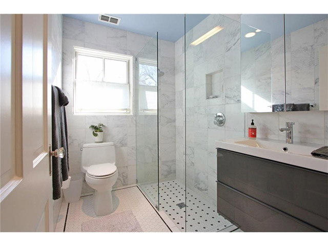 636 W. Colorado Third Bath