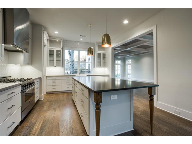 644 Kessler Reserve Kitchen 2