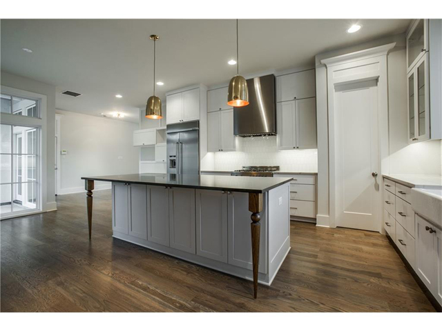 644 Kessler Reserve Kitchen