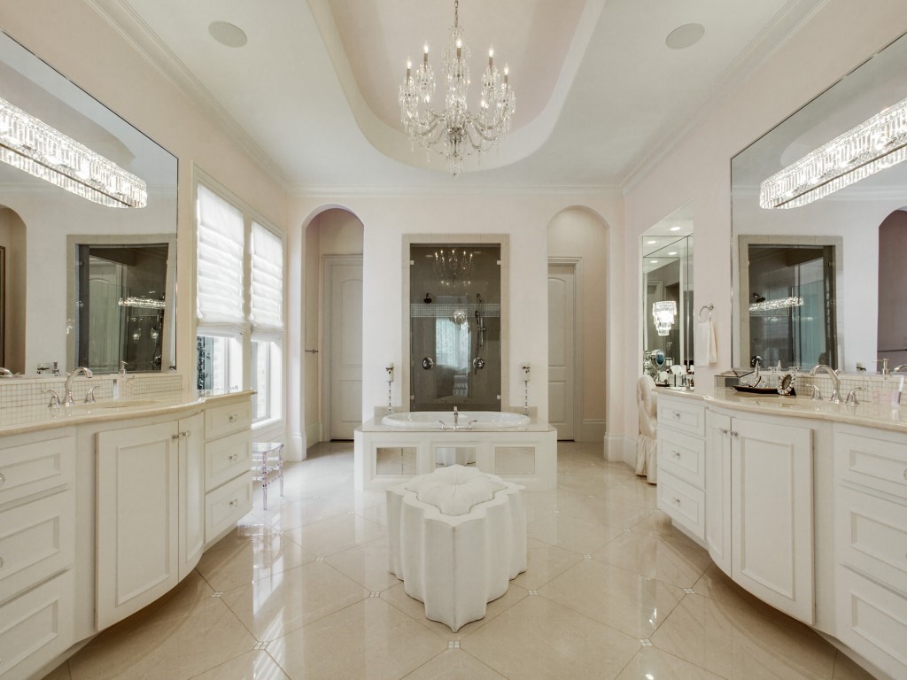 6615 Stichter Master Bath