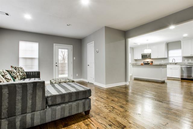810 W. 12th Family to Kitchen
