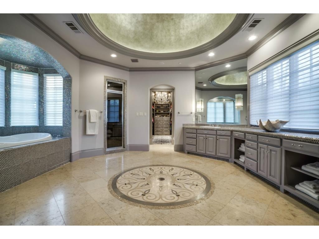Woodland Dr. Master Bath