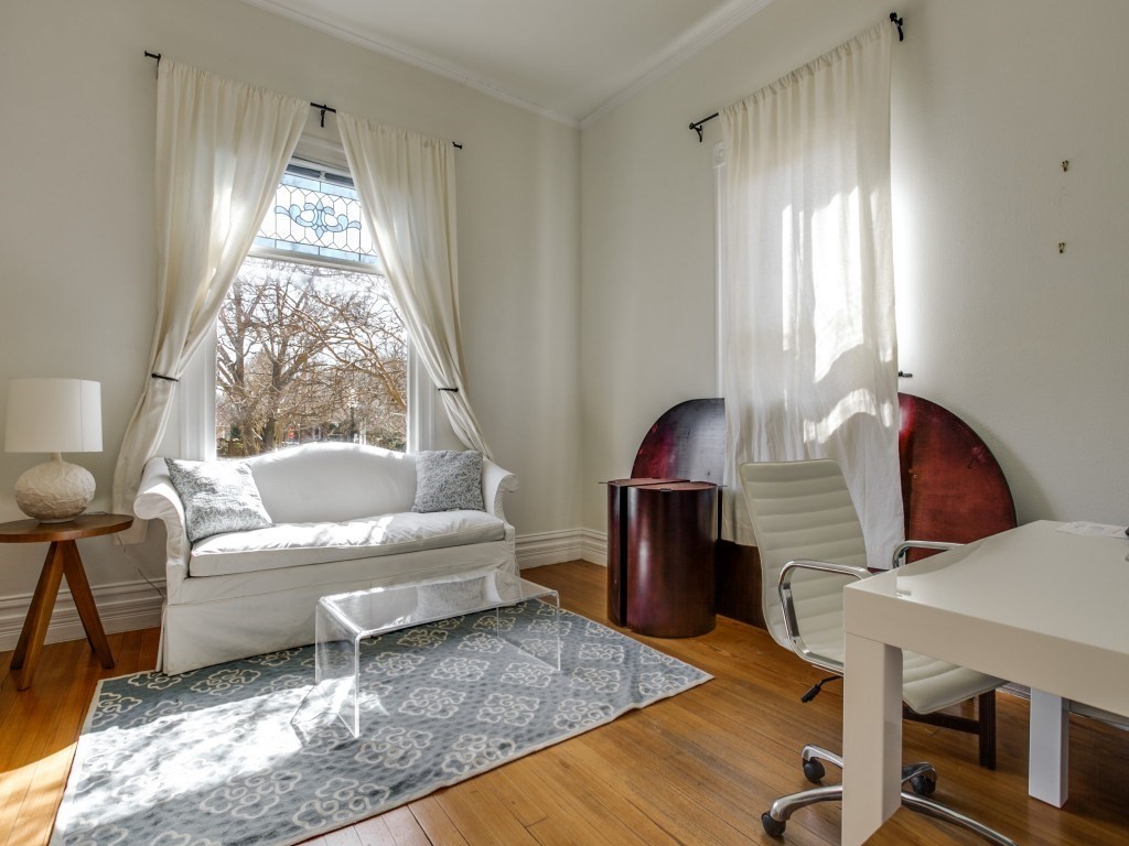 2701 Hibernia 4