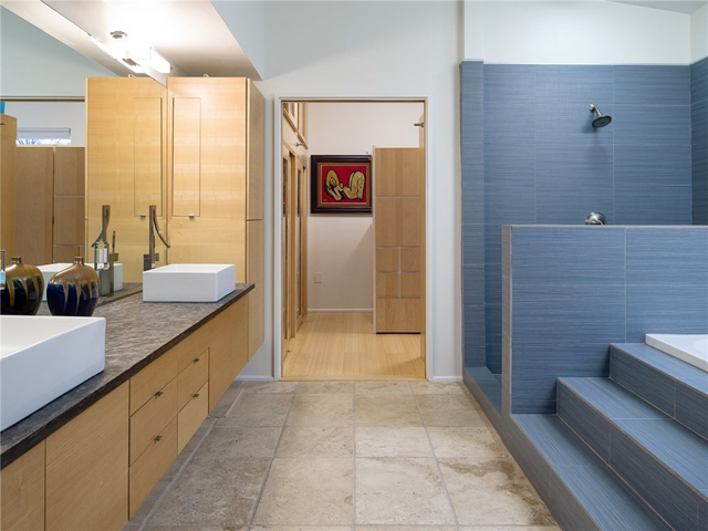 3314 Dartmouth Master Bath