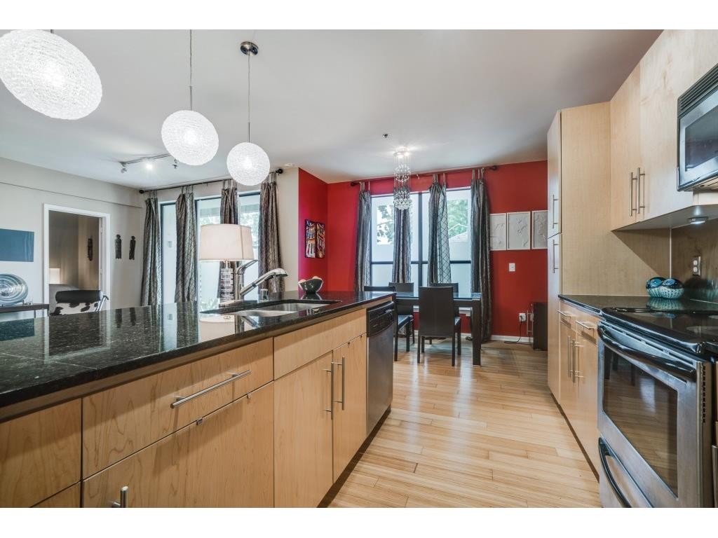 4111 Gilbert Avenue #211 Kitchen