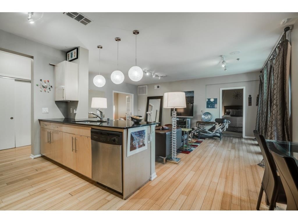 4111 Gilbert Avenue #211 Kitchen to Living