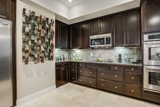 5909 Luther b