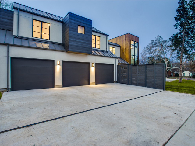 8403 Swananoah Garage