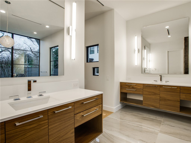 8403 Swananoah Master Bath Vanities