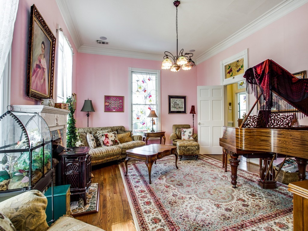 Hibernia parlor
