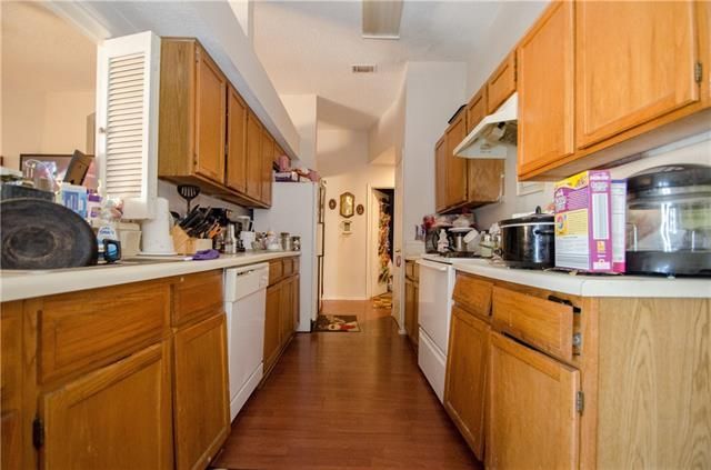 2512 ummit kitchen