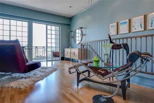 penthouse turtle creek condo