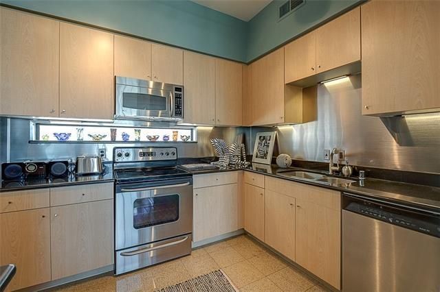 penthouse turtle creek condo