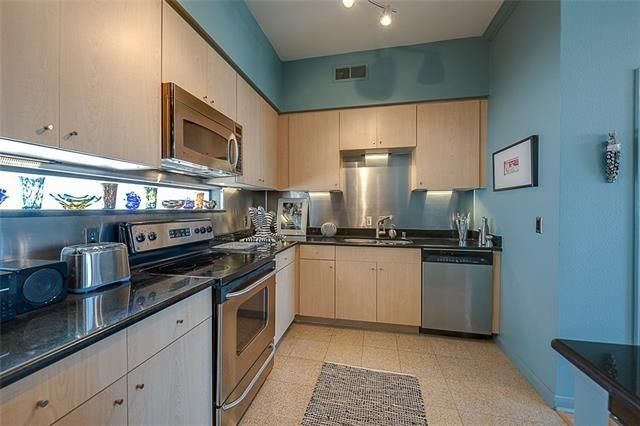 penthouse turtle creek condo