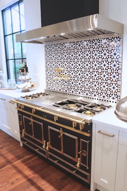 60" La Cornue range with Morroccan tile backsplash (Photo: Lisa Stewart Photography)
