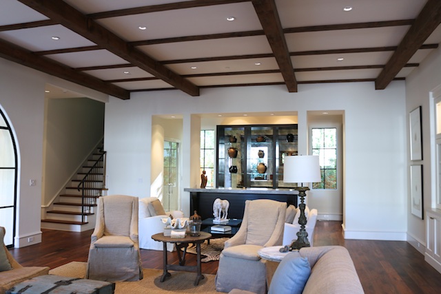 Great room with wine bar in Avida Custom Home (Photo: Lisa Stewart Photography)