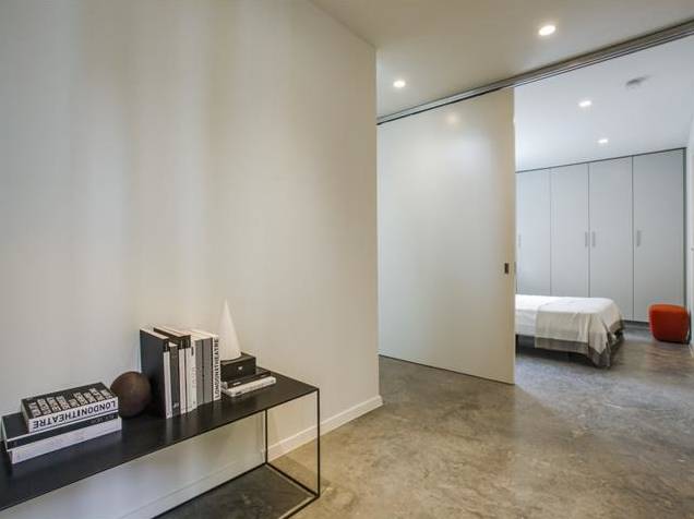 3710 Colvin Court hallway