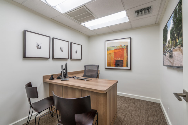 Ebby Office-21