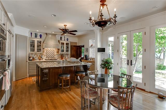 2323 Medford Court West Kitchen