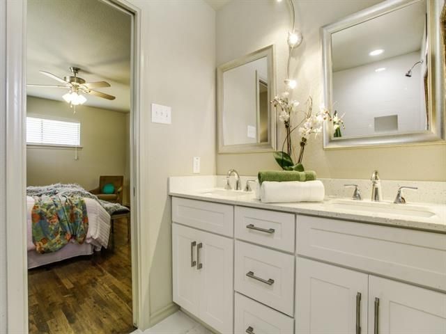 8115 Woodhue d