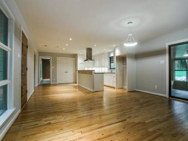 8530 Mediterranean Living