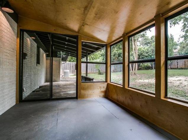 8530 Mediterranean Screened Porch