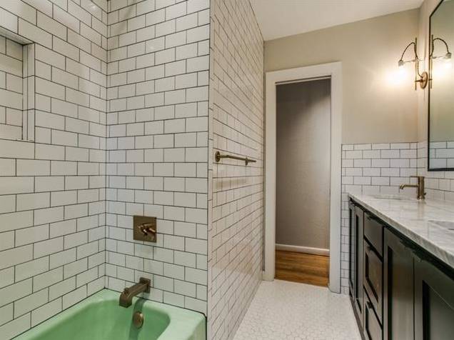 8530 Mediterranean Second Bath 2
