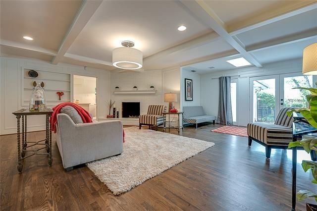 9445 Hunters Creek b