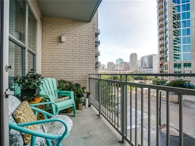 2323 N Houston b