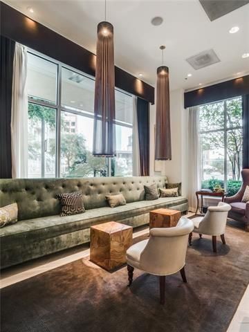 2323 N Houston r