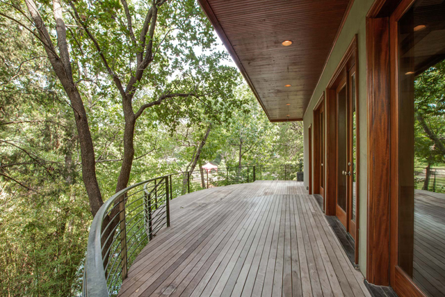 3520 Blackburn - Downstairs Deck