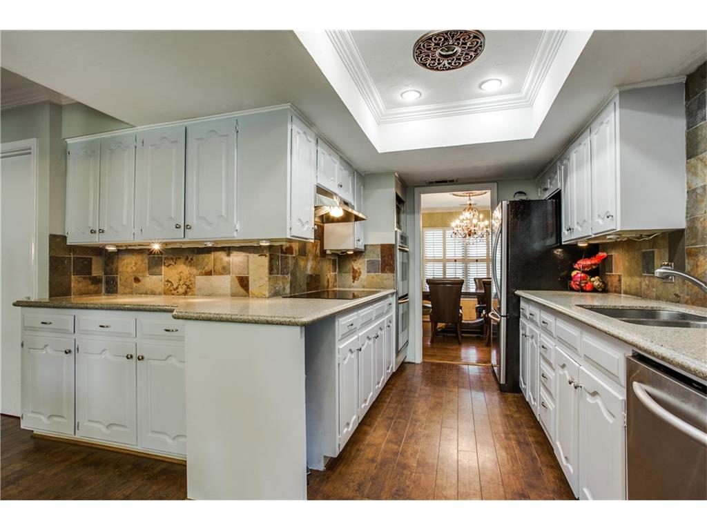 4939 HH kitchen