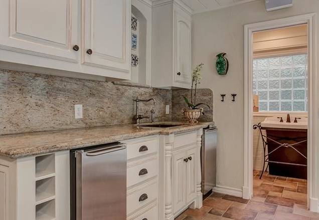3601 Ledgeview Court