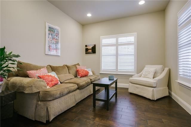 5300 Sutton Formal Living