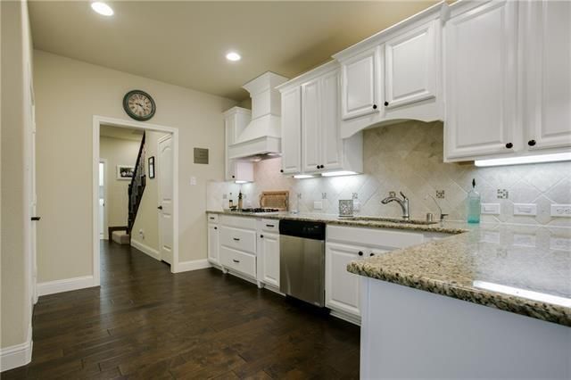 5300 Sutton Kitchen 2