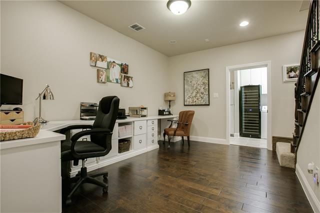 5300 Sutton Office