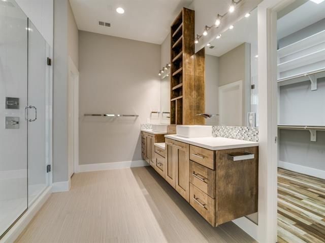 3772 Seguin b